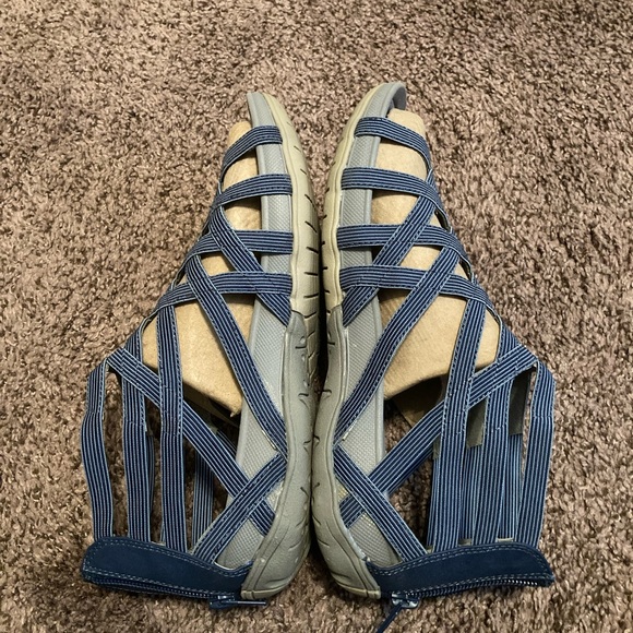 Baretraps Sandals - Picture 2 of 5